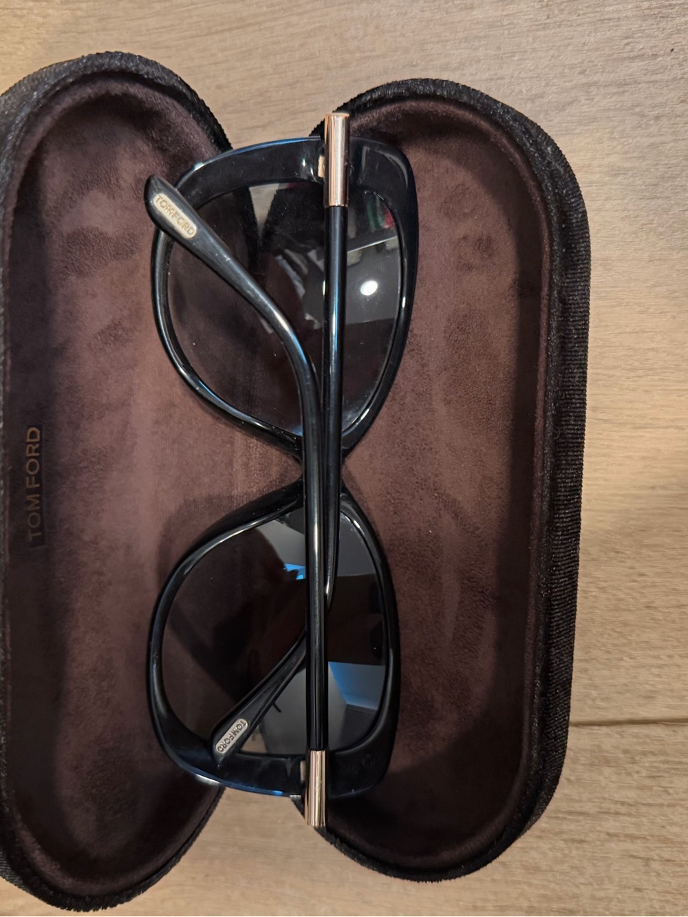 Tom Ford Black Oversized Women's Sunglasses with Smoky Lenses - Picture 3 of 5